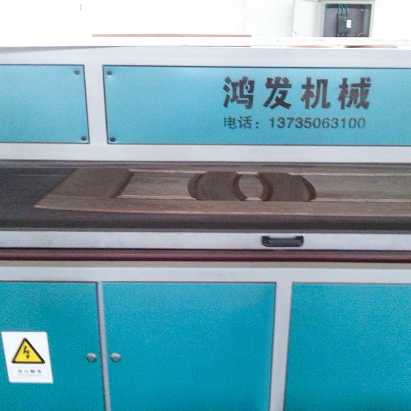 Perekat veneer kayu LM150 yang diterapkan pada mesin